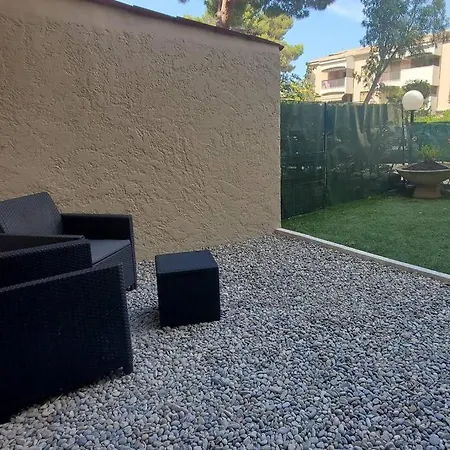 Proche à Pied Fréjus